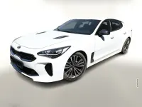 Gebraucht Kia Stinger GT-Line 200 PS (147 kW) 2018 Weiß metallic Kleinwagen