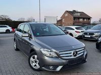 Gebraucht Mercedes B180 122 PS (89 kW) 2012 Grau Van / Kleinbus
