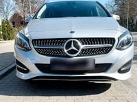 Gebraucht Mercedes B200 136 PS (100 kW) 2017 Silber Van / Kleinbus