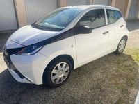 Gebraucht Toyota Aygo X-cite 69 PS (50 kW) 2017 Weiß Kleinwagen