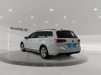 Usata VW Passat 150 CV (110 kW) 2022 Bianco Station wagon