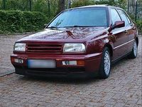 Gebraucht VW Vento 75 PS (55 kW) 1996 Rot Limousine