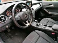 gebraucht Mercedes GLA200 Urban Teilleder Navi Klimaautomatik LED "18