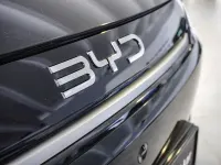 Neu BYD Atto 2 Boost 212 PS (155 kW) 2026 Schwarz SUV