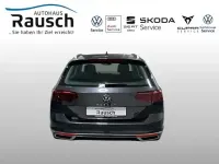 Gebraucht VW Passat Elegance 150 PS (110 kW) 2022 Grau Kombi