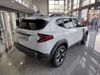 Neu Dacia Duster Extreme 131 PS (96 kW) 2025 Arktisweiß SUV
