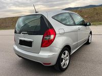 Gebraucht Mercedes A160 95 PS (69 kW) 2010 Silber Kleinwagen