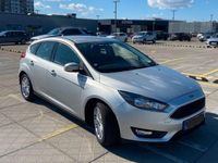 Gebraucht Ford Focus Cool & Connect 101 PS (74 kW) 2017 Silber Limousine