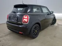 Gebraucht Mini Cooper 135 kW (184 PS) 2023 Midnight schwarz (metallic) Kleinwagen