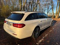 Gebraucht Mercedes E220 194 PS (142 kW) 2018 Weiß Kombi