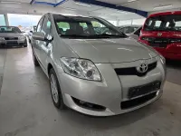 Gebraucht Toyota Auris Team 124 PS (91 kW) 2008 Silber Kleinwagen