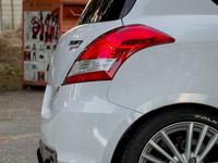 Gebraucht Suzuki Swift Sport 136 PS (100 kW) 2014 Weiß Kleinwagen