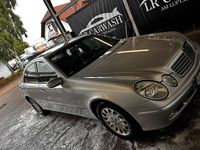 Gebraucht Mercedes E220 150 PS (110 kW) 2002 Silber Limousine