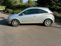 Gebraucht Opel Corsa 90 PS (66 kW) 2009 Silber Kleinwagen