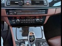 Gebraucht BMW 550 407 PS (299 kW) 2011 Weiß Limousine