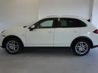 Gebraucht Porsche Cayenne 333 PS (244 kW) 2012 Weiß SUV