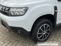 Gebraucht Dacia Duster Extreme 131 PS (96 kW) 2023 Arktisweiss (weiß) SUV