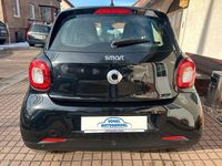 Gebraucht Smart ForFour 90 PS (66 kW) 2018 Schwarz Kleinwagen