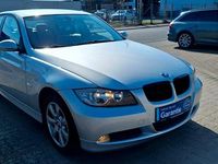 Gebraucht BMW 320 150 PS (110 kW) 2005 Silber Limousine