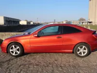 Gebraucht Mercedes C180 129 PS (94 kW) 2001 Rot Coupé