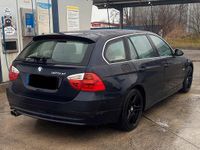 Gebraucht BMW 325 218 PS (160 kW) 2008 Schwarz Kombi