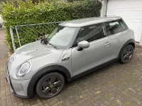 Usata Mini Cooper SE Essential 135 kW (184 CV) 2021 Grigio Utilitaria