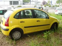 Używany Citroën C3 60 KM (44 kW) 2003 Żółty Hatchback