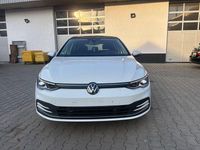 Gebraucht VW Golf VIII Move 150 PS (110 kW) 2023 Weiß Limousine