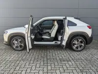 Używany Mazda MX30 Ad'Vantage 106 kW (145 KM) 2023 Biały SUV