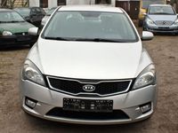 Second-hand Kia Ceed 90 CP (66 kW) 2012 Argintiu Hatchback