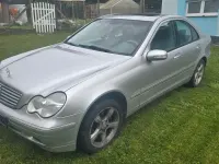 Używany Mercedes 200 122 KM (89 kW) 2003 Srebrny Sedan/Limuzyna