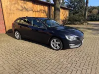 Gebraucht Volvo V60 Momentum 150 PS (110 kW) 2016 Blau Kombi