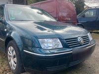 Gebraucht VW Bora 105 PS (77 kW) 2003 Grün Limousine