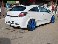 Gebraucht Opel Astra GTC OPC 241 PS (177 kW) 2010 Weiß Limousine