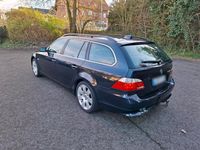 Gebraucht BMW 530 231 PS (169 kW) 2006 Blau Kombi