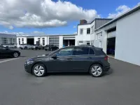 Gebraucht VW Golf VIII Style 131 PS (96 kW) 2024 Uranograu Limousine
