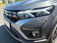 Gebraucht Dacia Jogger Extreme 110 PS (80 kW) 2025 Grau Van / Kleinbus
