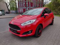 Gebraucht Ford Fiesta Trend 60 PS (44 kW) 2016 Rot Limousine