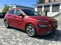 Gebraucht Hyundai Kona Trend 150 kW (204 PS) 2022 Sunset red / mic SUV