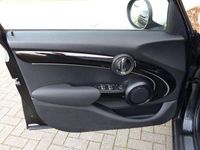 Gebraucht Mini Cooper Classic 136 PS (100 kW) 2023 Midnight black ii Kleinwagen