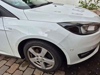 Gebraucht Ford Focus Trend 120 PS (88 kW) 2017 Weiß Kombi
