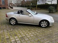 Gebraucht Mercedes SLK230 197 PS (144 kW) 2004 Silber Cabrio