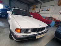 Gebraucht BMW 735 211 PS (155 kW) 1989 Weiß Limousine
