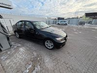 Gebraucht BMW 318 143 PS (105 kW) 2008 Schwarz Limousine