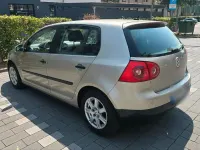 Gebraucht VW Golf V 115 PS (84 kW) 2005 Gold Kleinwagen