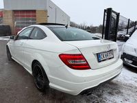 Gebraucht Mercedes C180 AMG 156 PS (114 kW) 2011 Weiß Coupé