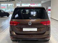 Gebraucht VW Touran 150 PS (110 kW) 2015 Braun Van / Kleinbus