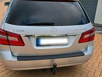 Gebraucht Mercedes E300 209 PS (153 kW) 2013 Silber Kombi