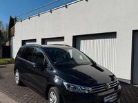 Gebraucht VW Touran 150 PS (110 kW) 2022 Schwarz Van / Kleinbus