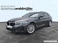 Gebraucht BMW 520 Sport Line 190 PS (139 kW) 2020 Sophistograu brillanteffekt metallic Kombi